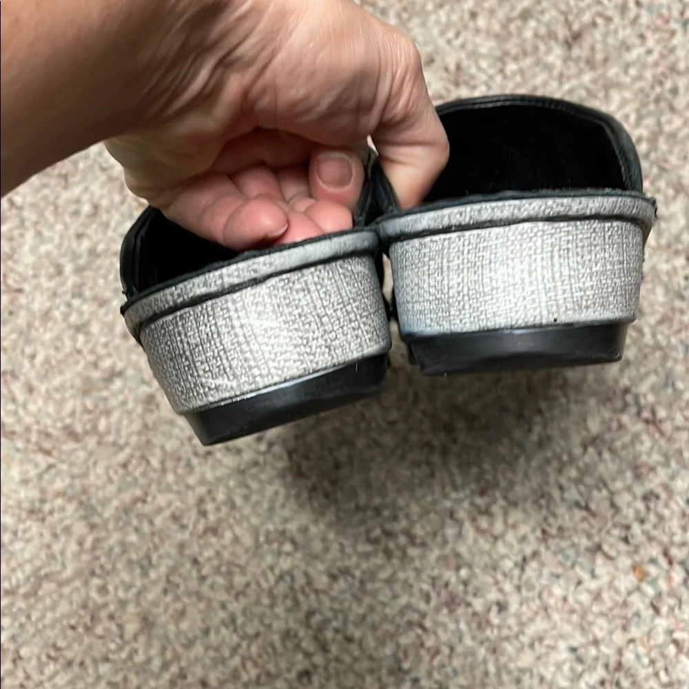 Naot Black Leather wedge Slide Sandals - Picture 6 of 10